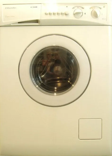 Замена приводного ремня Electrolux EW 1057 F